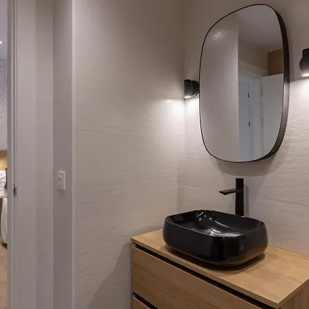 Apartamento AH Room4You Oviedo by Asturias Holidays