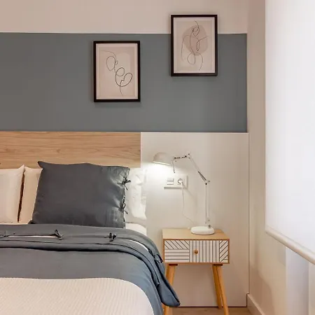 AH Room4You Oviedo by Asturias Holidays *