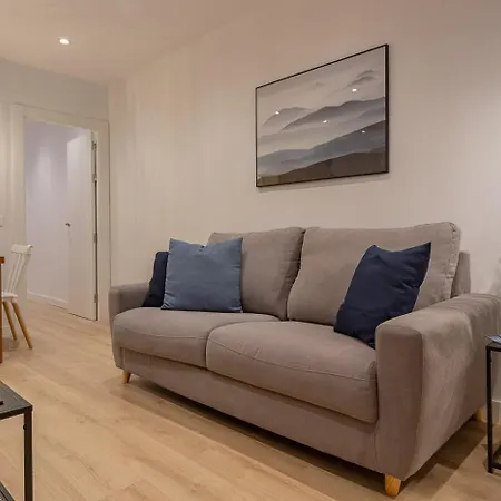 AH Room4You Oviedo by Asturias Holidays