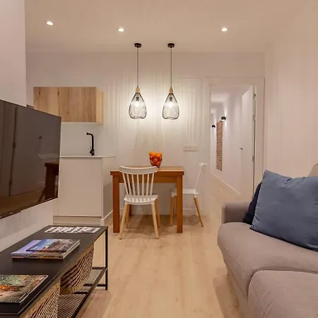 AH Room4You Oviedo by Asturias Holidays *
