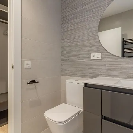AH Room4You Oviedo by Asturias Holidays