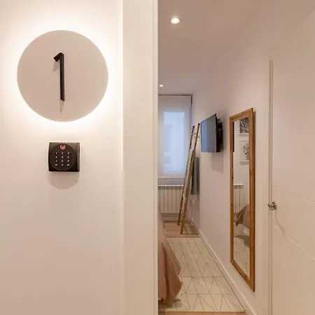 Apartamento AH Room4You Oviedo by Asturias Holidays